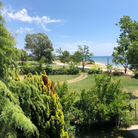 Sofia'S Pearl Beachfront Maisonette Nea Kallikrateia Exteriér fotografie