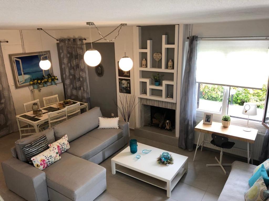 Sofia'S Pearl Beachfront Maisonette Nea Kallikrateia Exteriér fotografie